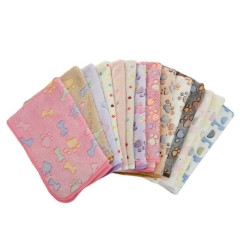 Manufacturer Wholesale Flannel Warm Soft Plush Cat Pet Dog Blanket