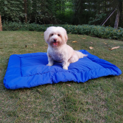 Manufacturer wholesale outdoor waterproof foldable portable carrier dog mat