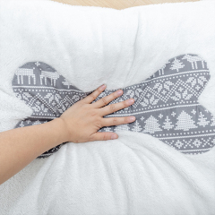 wholesale manufacturer cheap large embroidered dog mat with anti-slip bottom