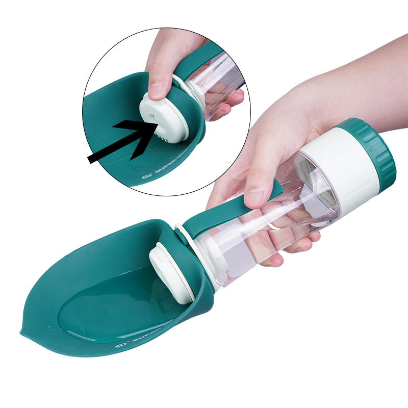 Manufacturer wholesale foldable dog water bottle with food storage
