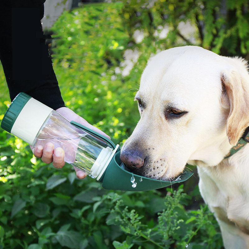 Manufacturer wholesale foldable dog water bottle with food storage