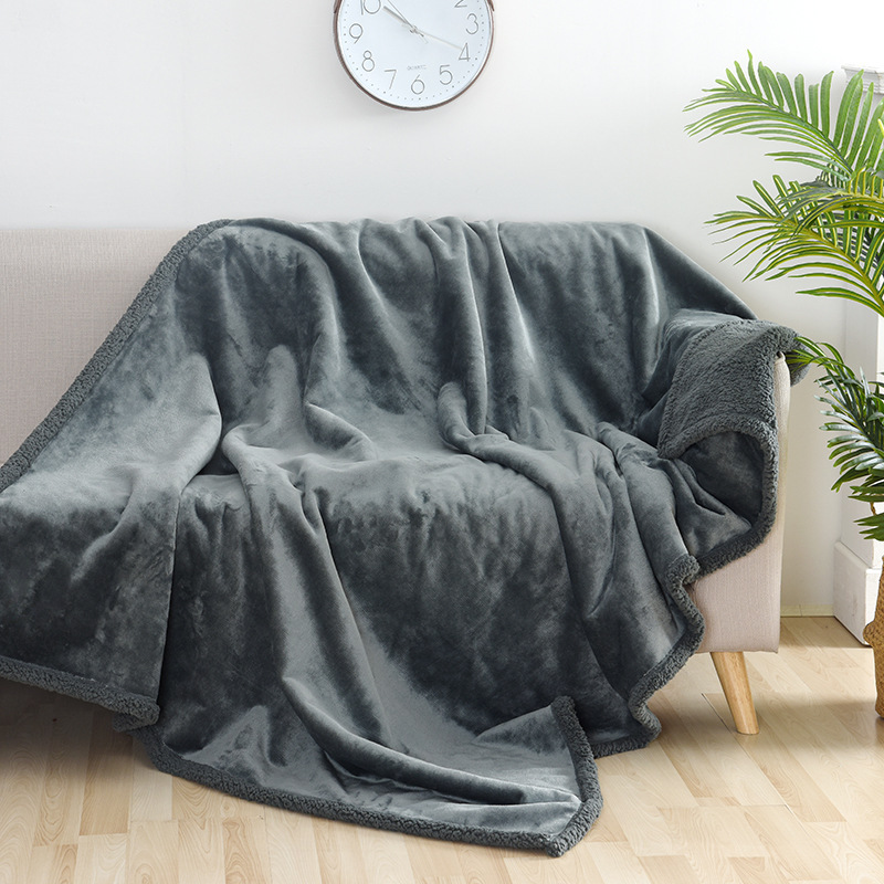 Manufacturer Wholesale Black Grey Luxury Soft Plush Cat Dog Thick Blanket