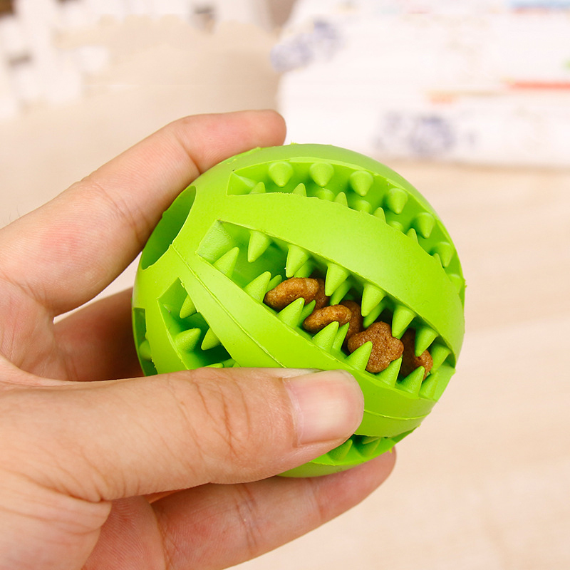 Manufacturer wholesale multi-colors round rubber pet dog feeder ball toys
