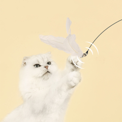 Manufacturer wholesale green white pink interactive cat feather teaser toys