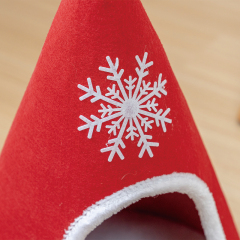 Manufacturer wholesale felt hat shape triangle cat bed christmas