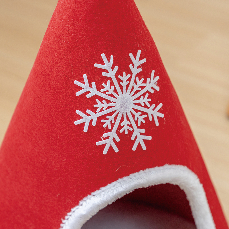 Manufacturer wholesale felt hat shape triangle cat bed christmas