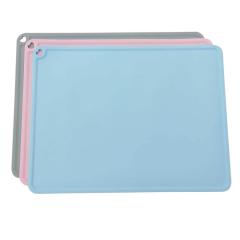 Manufacturer wholesale silicone blue pink grey love shape dog pet feeding mat