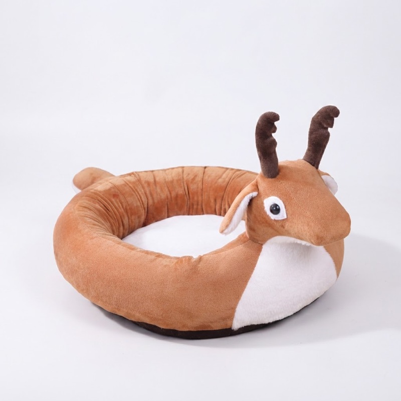 Wholesale Soft Short Plush Cute Deer Design Small Dog Cat Beds for Indoor Cats