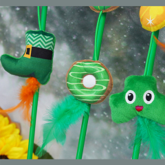 Manufacturer wholesale green teaser cat wand toy
