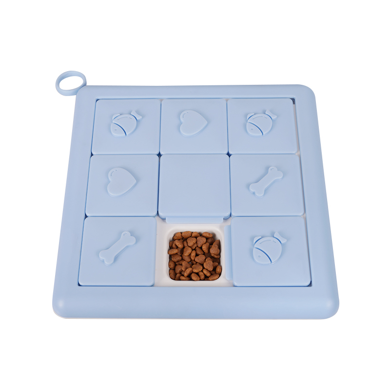 Manufacturer wholesale blue smart dog feeder toy square checkerboard shape