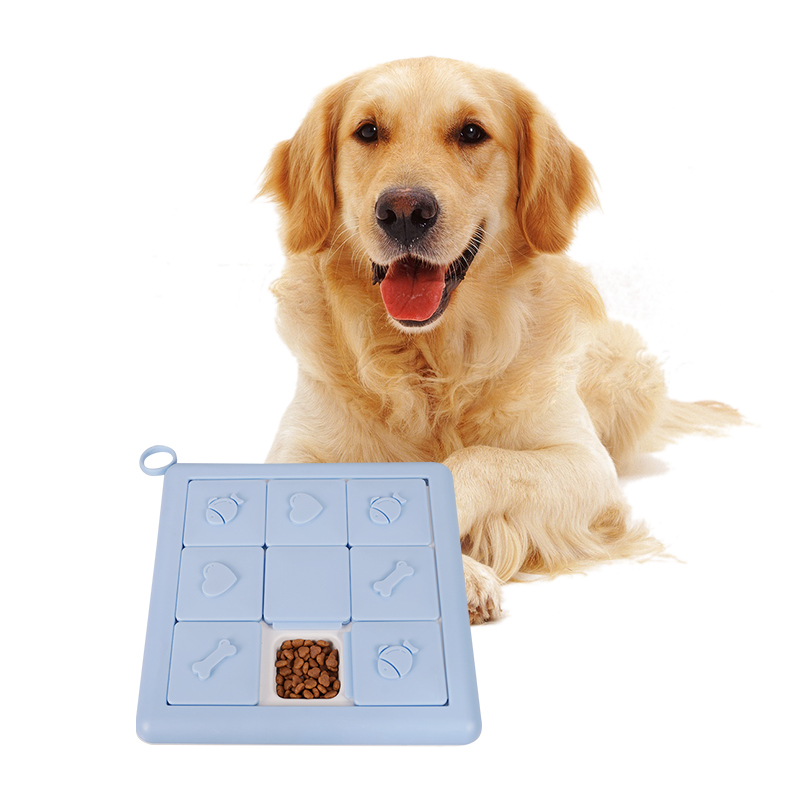 Manufacturer wholesale blue smart dog feeder toy square checkerboard shape