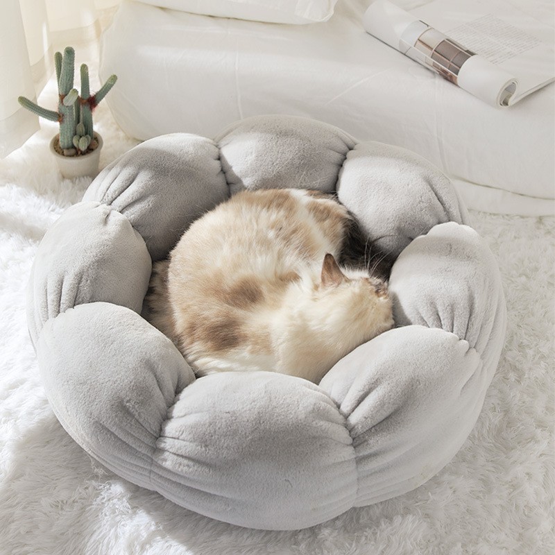 Wholesale Custom Logo Flower Design Soft Warm Plush Pet Product Supplier Dog Cat Bed