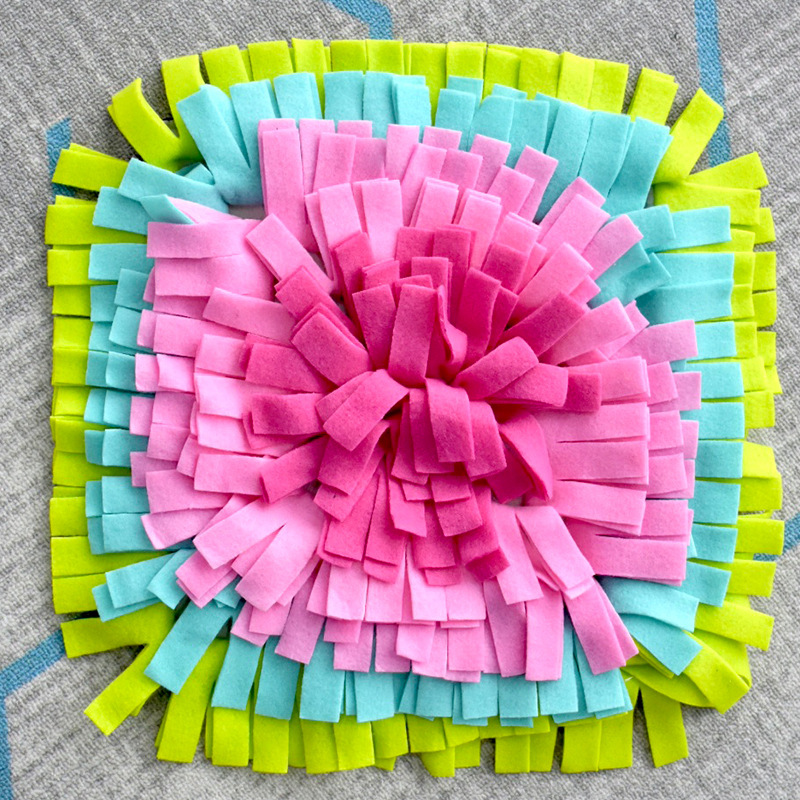 Manufacturer wholesale pink blue dog snuffle mat sun flower design