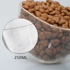 Manufacturer wholesale multi-functional sealing clip cat dog food scoop with scale measurement