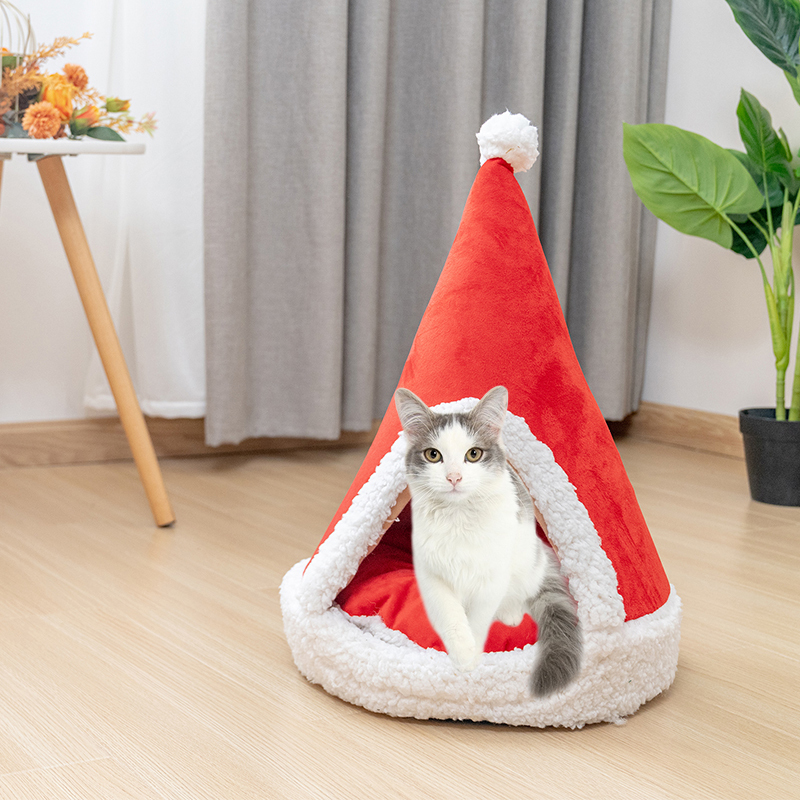 Manufacturer wholesale triangle design cat bed christmas