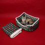 Manufacturer wholesale red green warm dog beds christmas