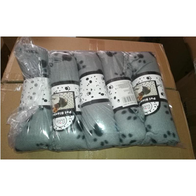 Manufacturer wholesale multi-colors paw print pet dog soft blanket