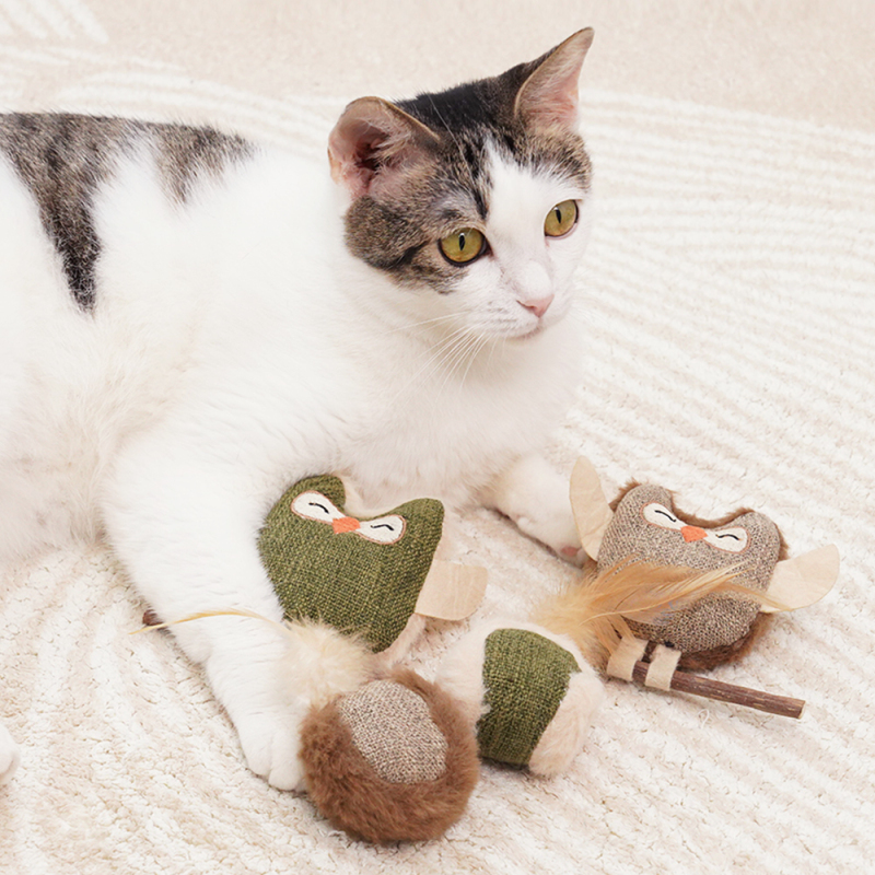 Manufacturer Wholesale Feather Ball Catnip Cat Plush Toys With Silvervine
