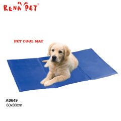 Easy to clean water cooled dog cool blanket