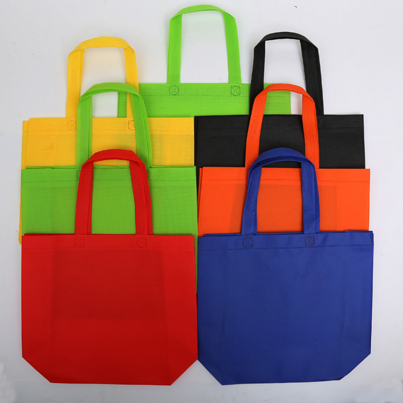 Promotional pp non-woven printed tote bag wholesale eco reusable non woven shopping bags with logo