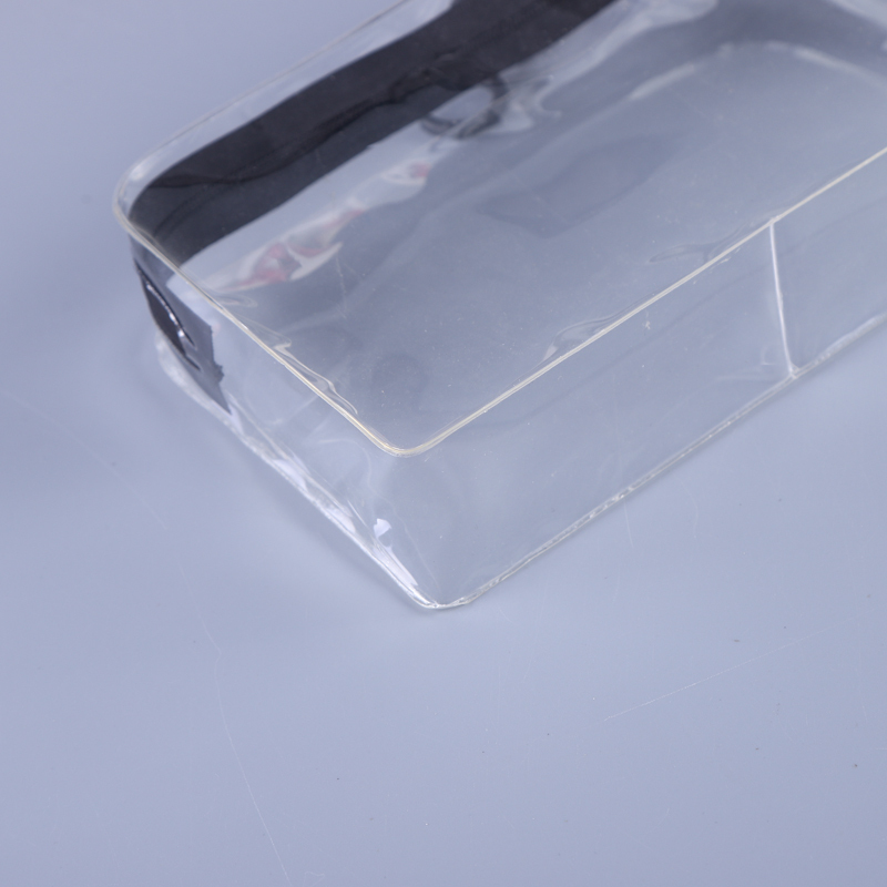 Hot Selling Customized Waterproof PVC Clear Makeup Bag for Travel Cosmetics Clear Makeup Bag Clear PVC Makeup Bag with Zipper
