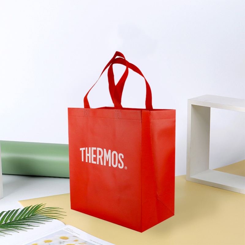 Custom Design Cheap Recycled foil laminated Non Woven Bag Folding Reusable Non-woven Shopping Bag