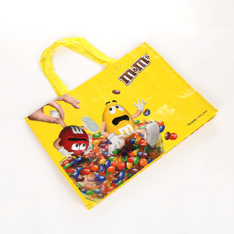 Hot Sale custom design eco friendly durable handled laminated pp woven shopping package gift bag