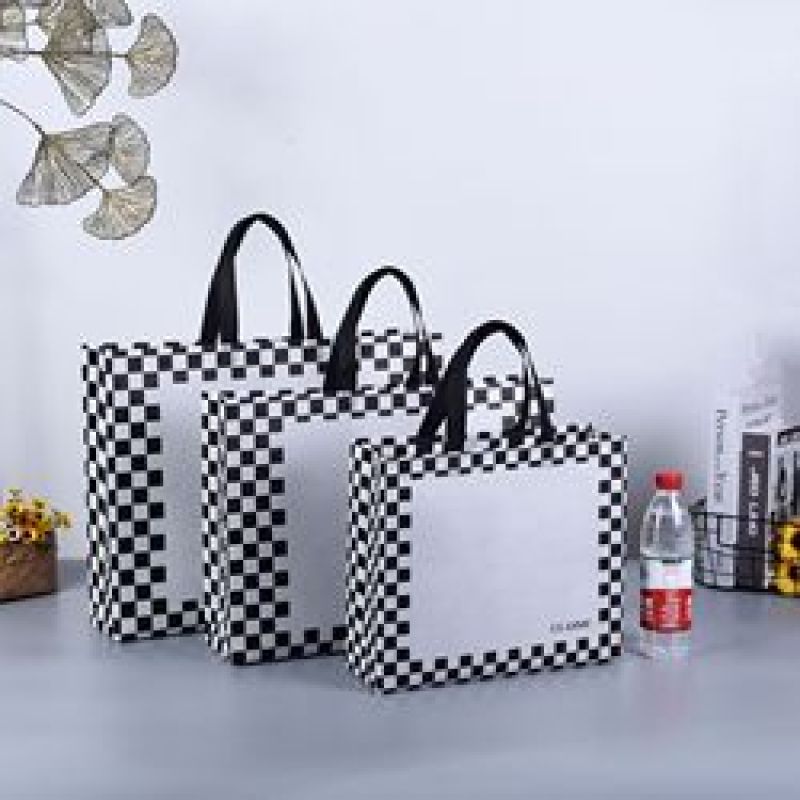 Promotional luxury portable custom logo pp lamination non woven shopping clothing packaging tote bags