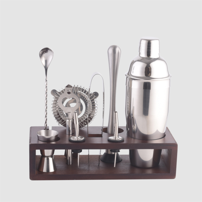 Creation Factory Direct Customizable Bamboo Wood Stand Kit Bartender Barware Tools 700ml Cocktail Shaker Stainless Steel Bar Set