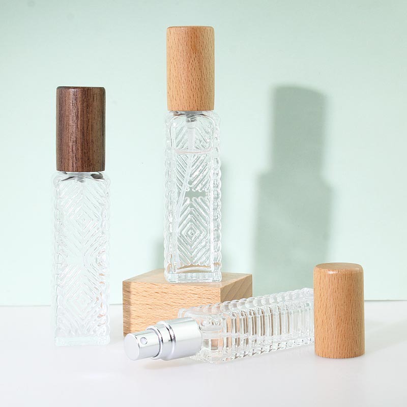 New Design 10ml Clear Square Glass Spray Bottles Wood Cap Travel Size Empty Refillable Perfume Containers for Skin Care Serum