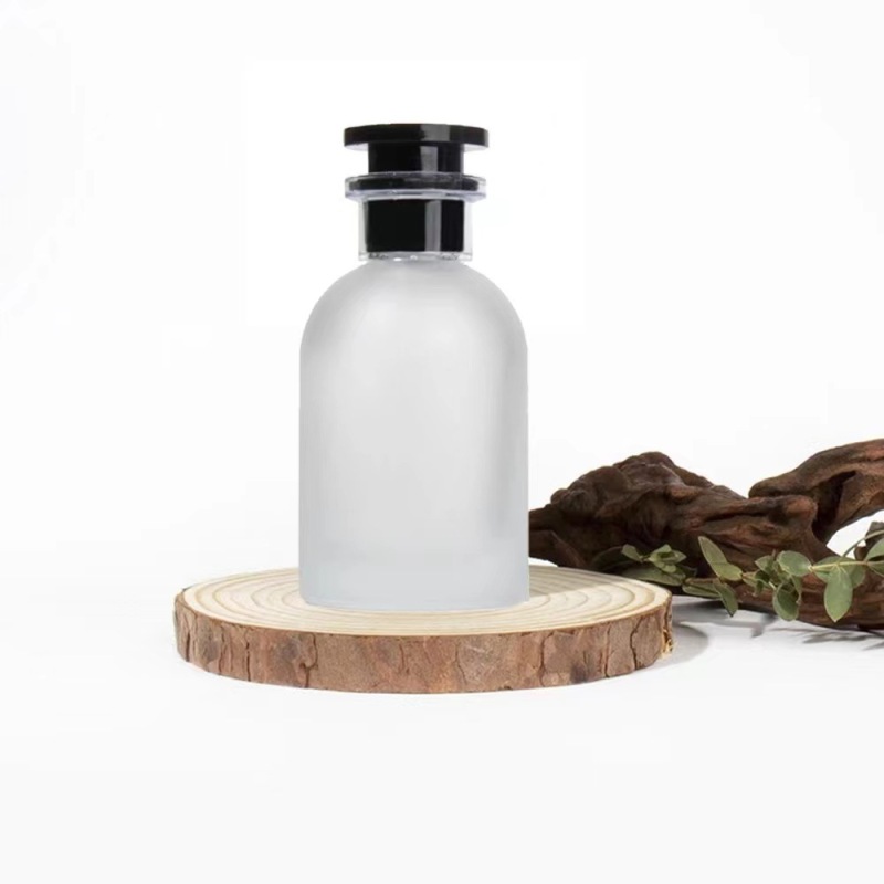 Vintage Empty Refillable 30ml Round Shape Frosted Glass Perfume Spray Bottle 50 ml with Customized Boxes