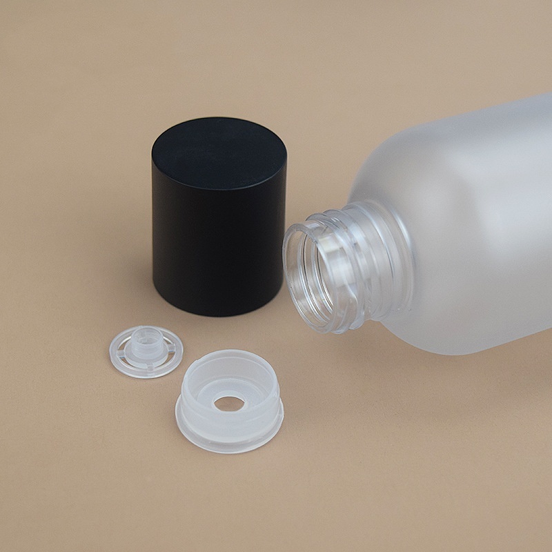 Superior Quality  Wholesale Frost Plastic Spray Bottles Empty Refillable Pump Bottles for Cosmetic