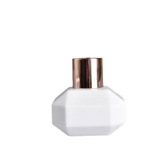 New Design Luxury Unique Shape 100ml Reed Diffuser Opal White Glass Aroma Bottle with Cap for Perfume