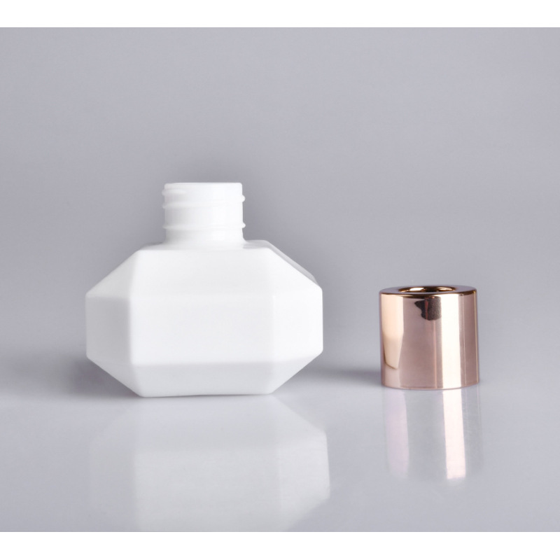 New Design Luxury Unique Shape 100ml Reed Diffuser Opal White Glass Aroma Bottle with Cap for Perfume