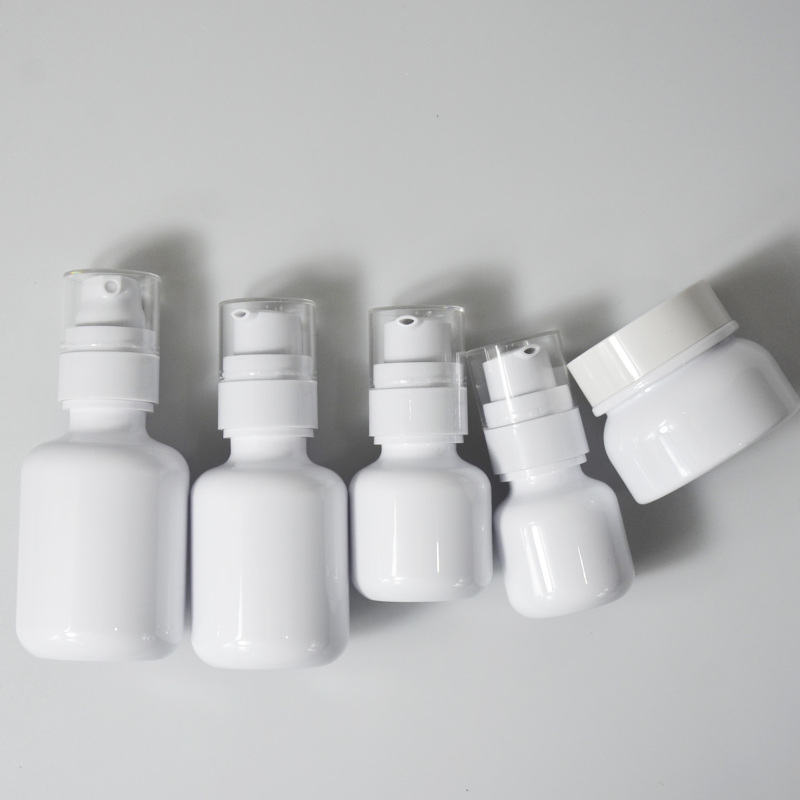 High Quality White Color Pet Skincare Lotion Bottle Empty 60ml 100ml Plastic Bottles Packaging for Cosmetics