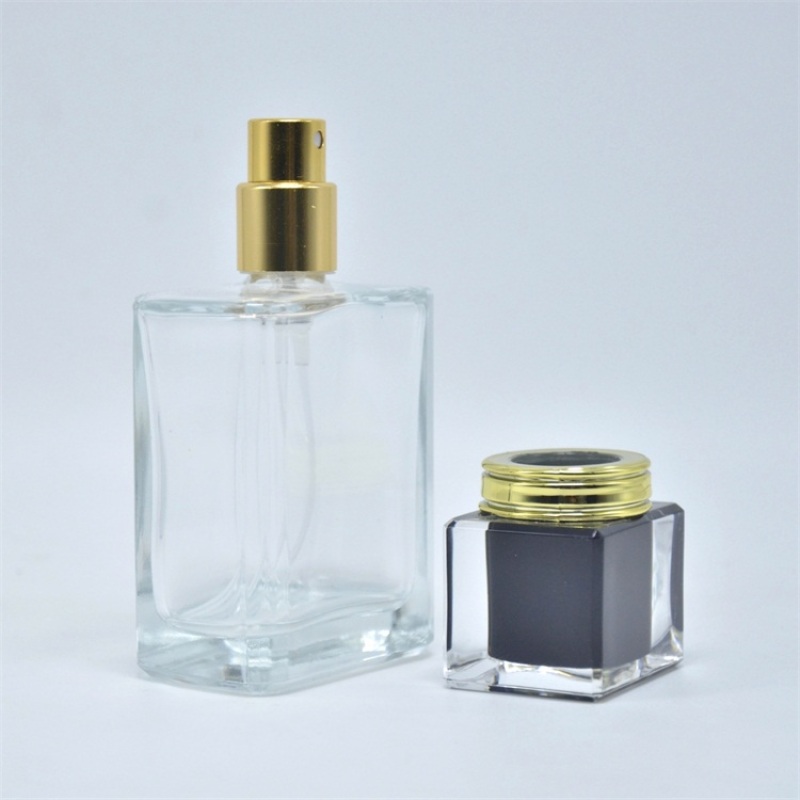 Factory Price Print-Able Square Glass Perfume Bottle Recyclable with Pump Sprayer Packaging
