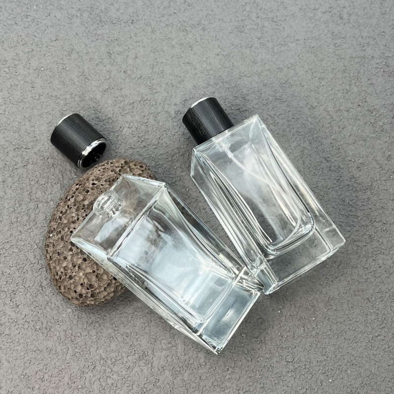 Luxury square Perfume Bottle 100ml Empty Glass Spray Bottle for Perfume