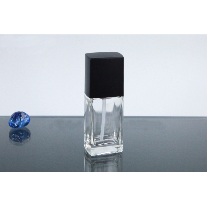 New Design Luxury Glass Cosmetic Cream Lotion Pump Bottle 30ml