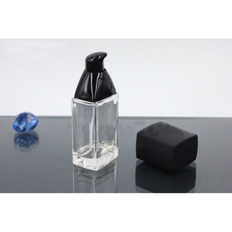 New Design Luxury Glass Cosmetic Cream Lotion Pump Bottle 30ml