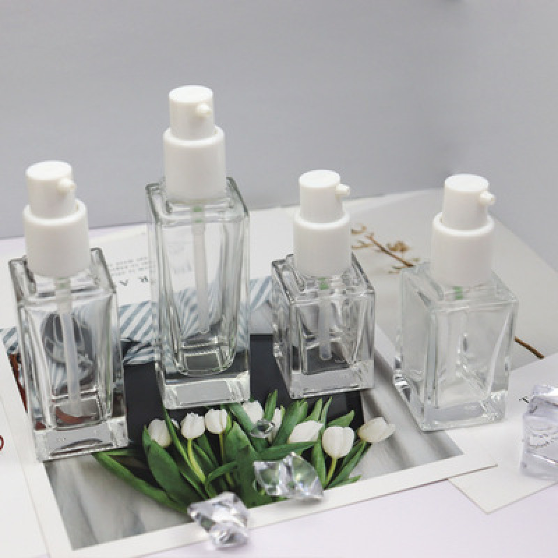 Cosmetic Liquid Foundation  Bottle 30ml clear Cream Lotion Glass Bottle with Pump