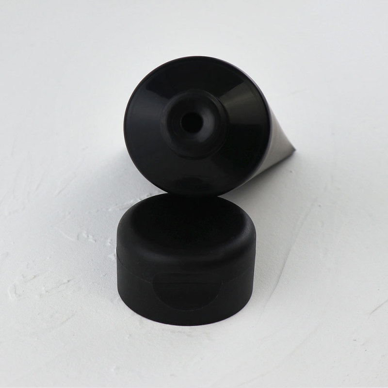 Wholesale Matte Black 150G 200G Plastic Tubes for Cosmetics Eye Cream Lotion Hand Cream Packaging with Screw Cap MOQ 100pcs