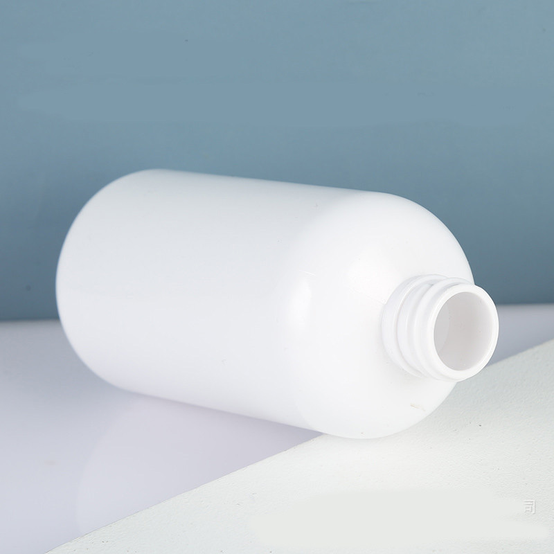 Wholesale 250ml Pet Plastic Round Shoulder Cosmetic Shampoo and Conditioner Bottle