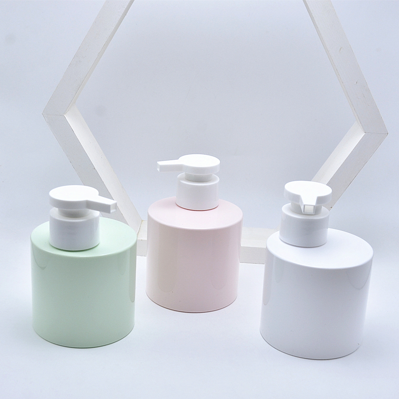 Wholesale 200ml/300ml PETG Cosmetic Plastic Bottles Round Square Empty Lotion Pump with Pump Sprayer for Shampoo Use