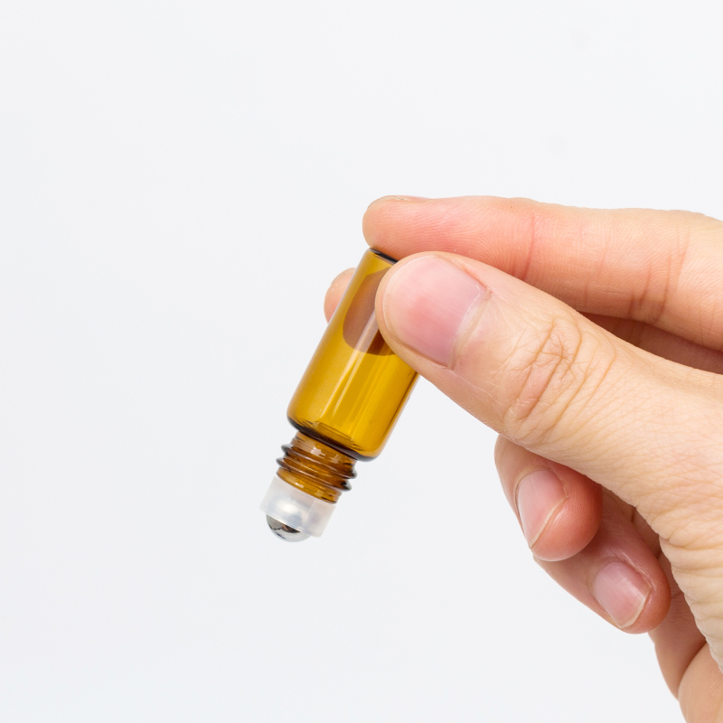 24pcs Bulk Sale Small 3ml Roll on Bottle Essential Oil Glass Rollerball Perfume for Skin Care with Box