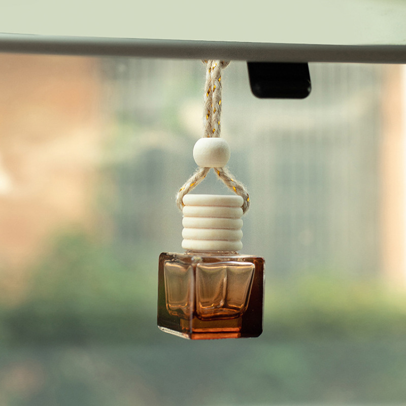 2025 Gift Choice 5ml 8ml 10ml Empty Pink Blue Green Glass Car Air Freshener Perfume Bottle square Car Diffuser Cork Bottle