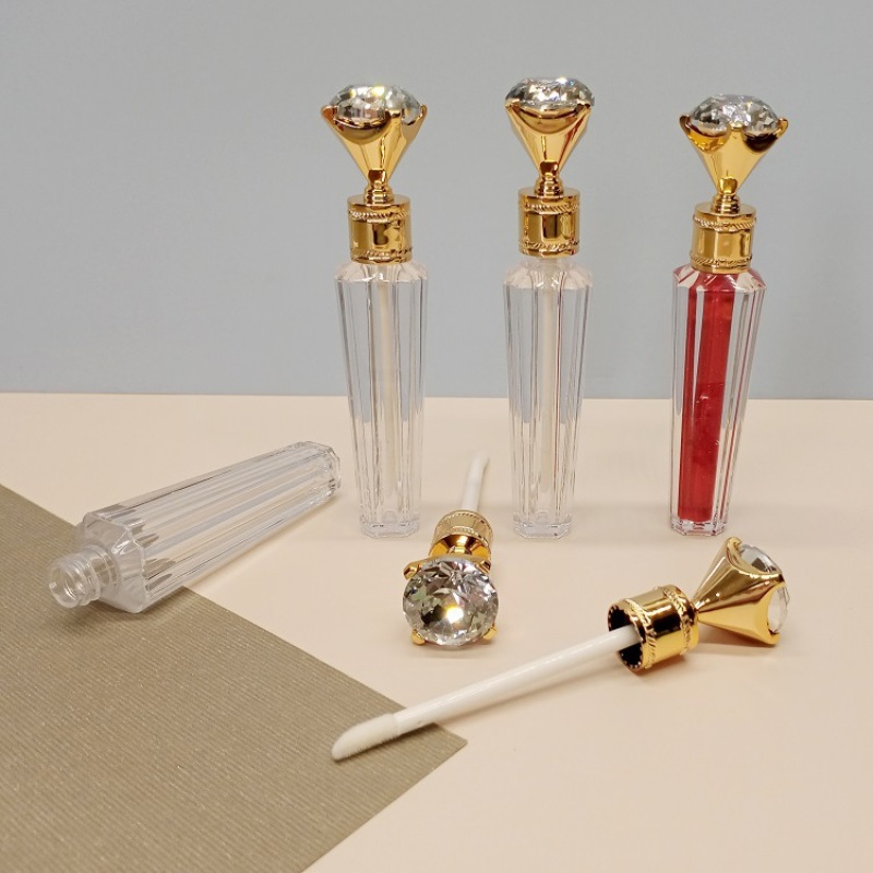 High Quality Clear Plastic Lip Gloss Tube 2ml Capacity with Gold Top for Private Label Skin Care for Cosmetics and Lipstick