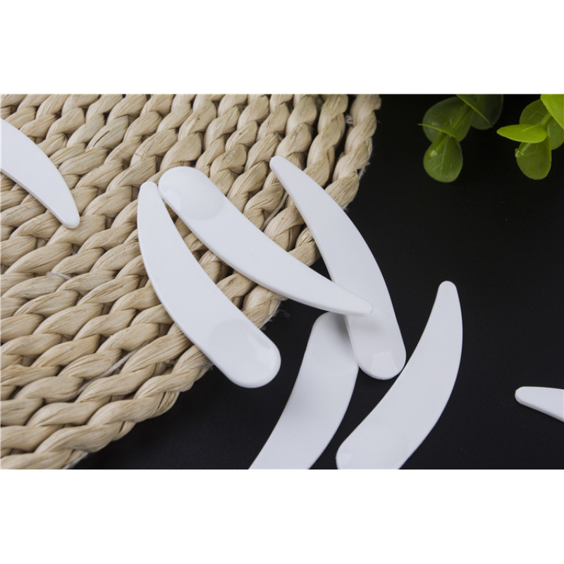2023 Hot Sale Hangzhou Plastic Cosmetic Spatula With Logo,6cm Moon Shape Curved Spatula,embossed logo Spatula