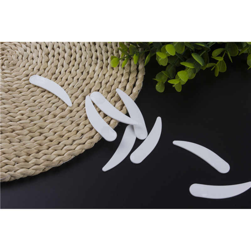 2023 Hot Sale Hangzhou Plastic Cosmetic Spatula With Logo,6cm Moon Shape Curved Spatula,embossed logo Spatula