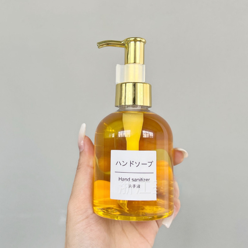 luxury cosmetic packaging 150ml 300ml lotion bottle lotion packaging bottle pump clear shampoo bottles white gold silver pump