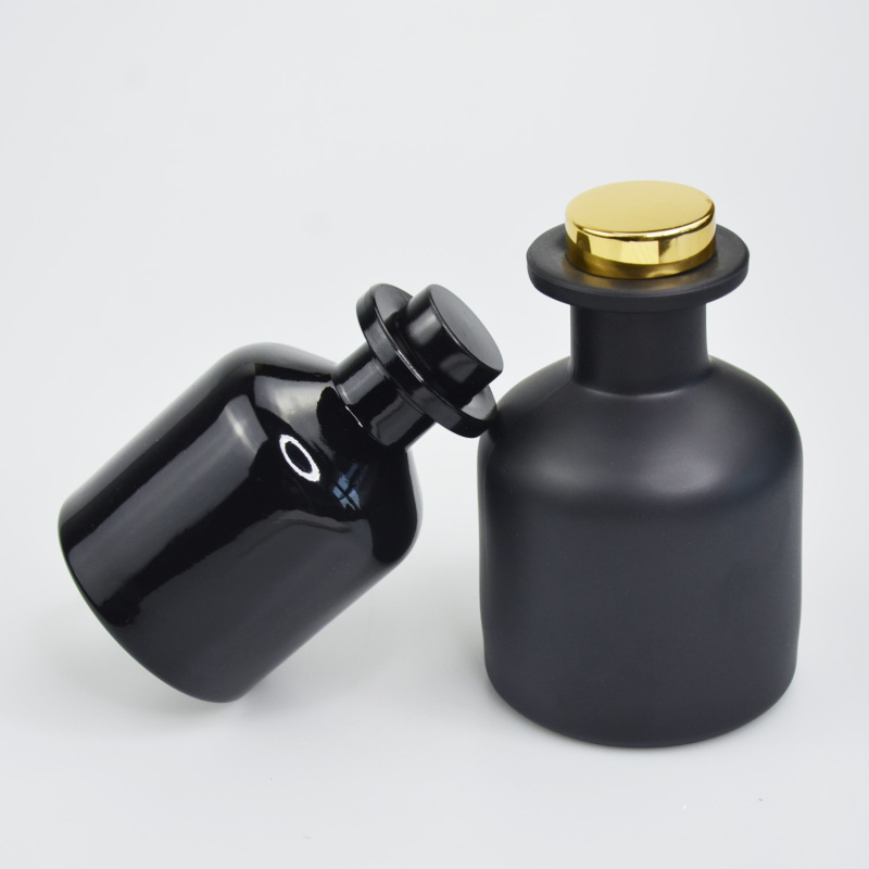 Empty Diffuser Packaging Matte Black 150ml 250ml Amber Fragrance Oil Bottle Glass Bottles for Fragrance